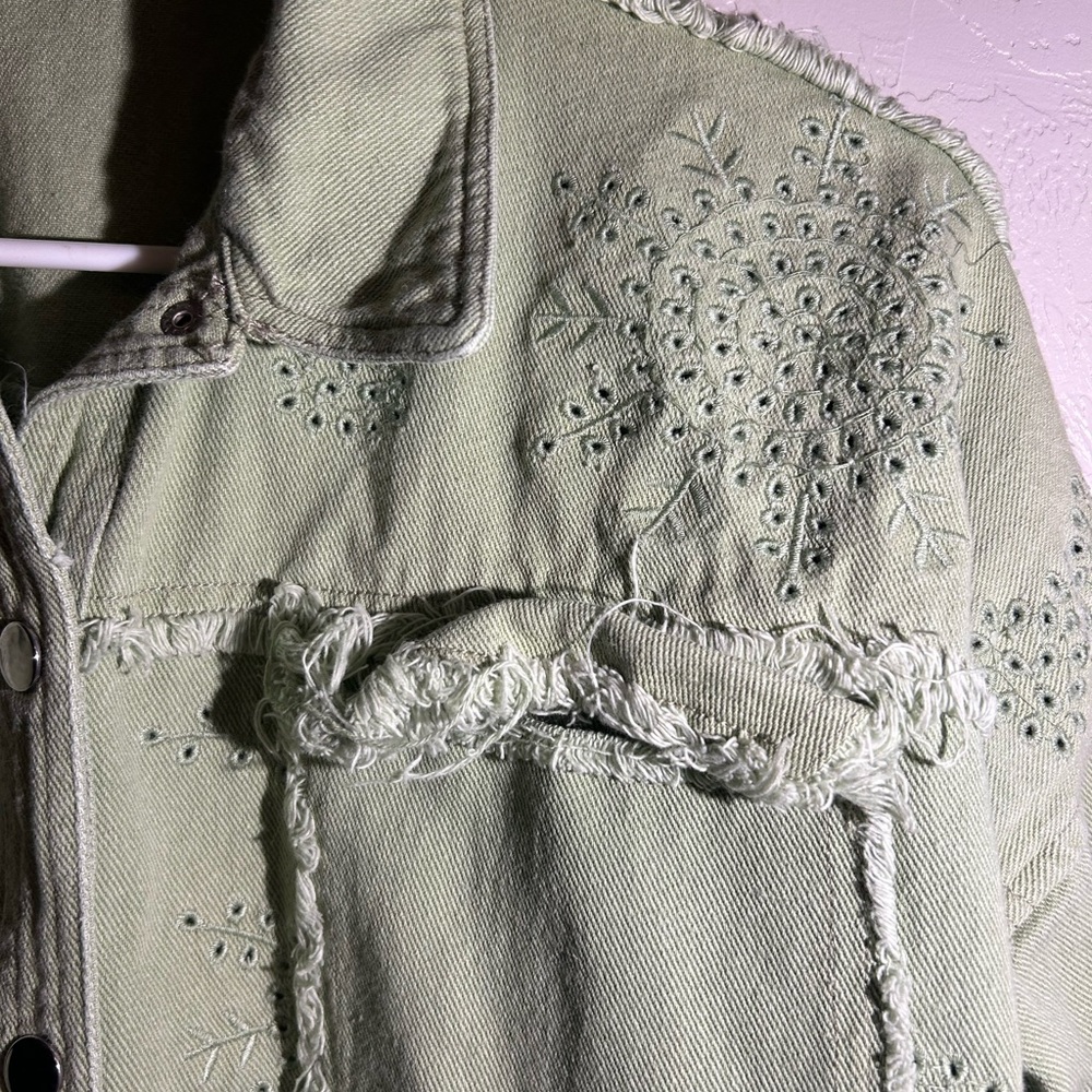She + Sky Light Green Boho Distressed Eyelet Snap Front Utility Jacket - Picture 3 of 4